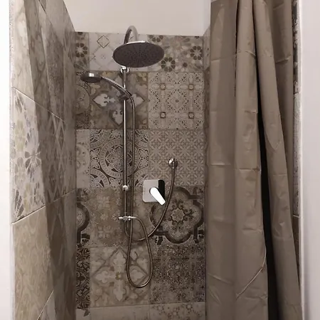 בית נופש Corallo With Private Garden אולביה