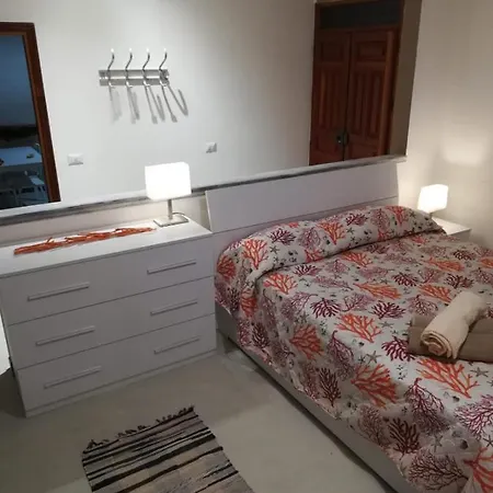 בית נופש Corallo With Private Garden *