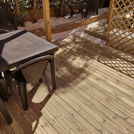 בית נופש Corallo With Private Garden אולביה