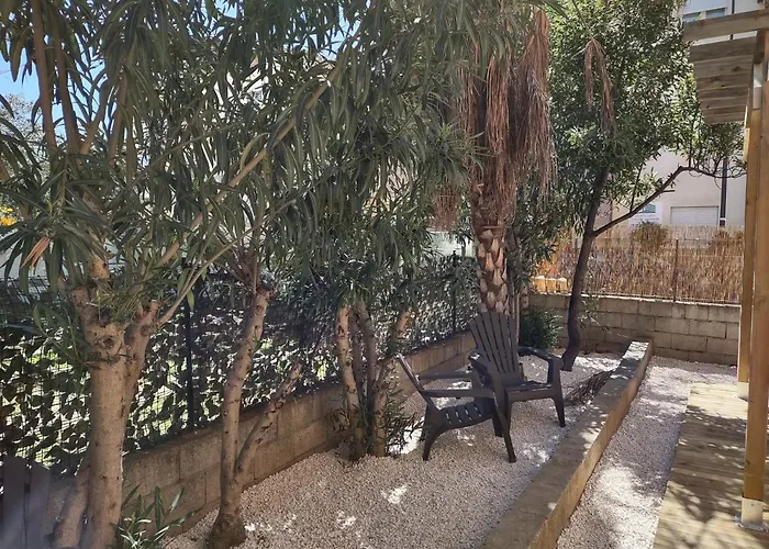 Semesterbostad Corallo With Private Garden *